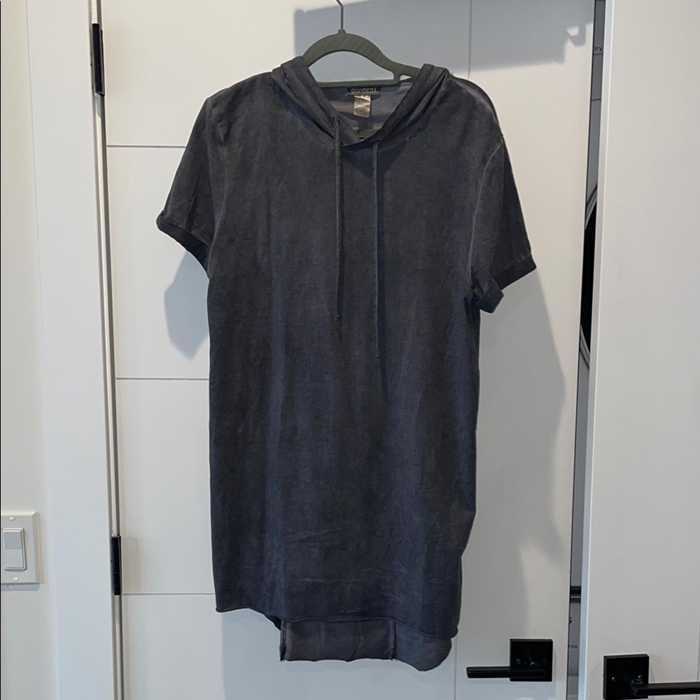 Men’s Gray Hooded Short Sleeve Shirt